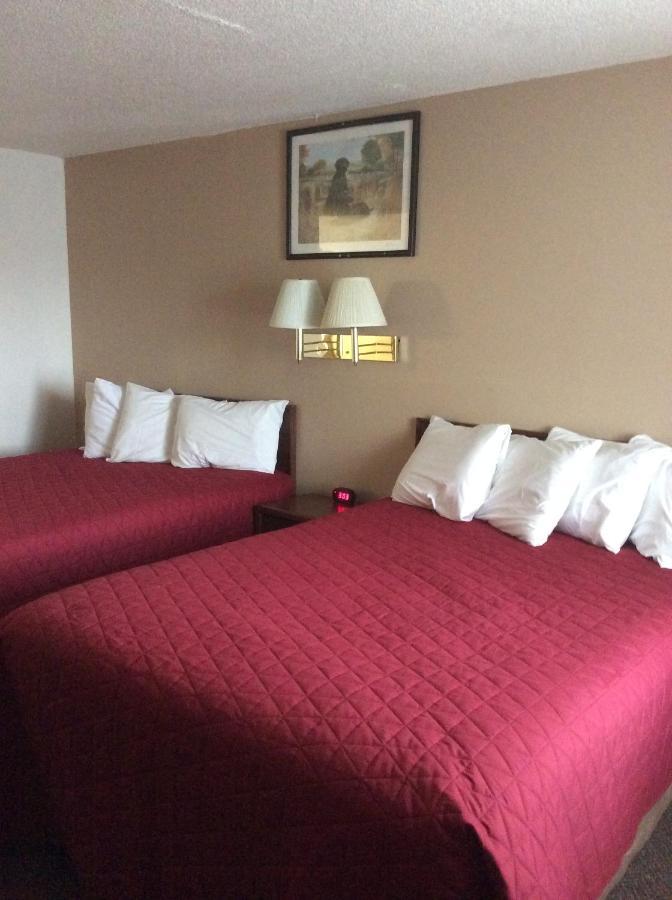 Sports Club Motel Wayne Bagian luar foto