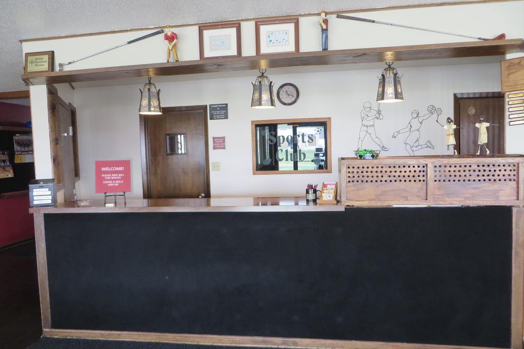 Sports Club Motel Wayne Bagian luar foto