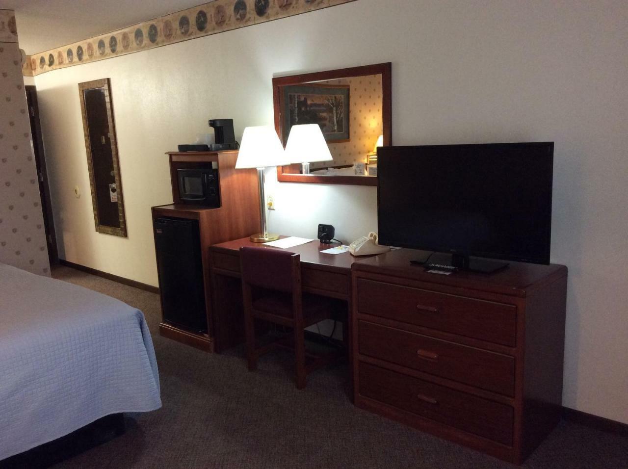 Sports Club Motel Wayne Bagian luar foto